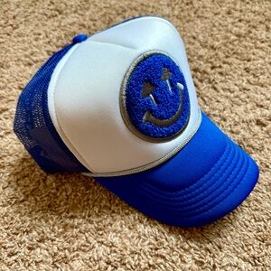 NEW Happy Caps Smiley Trucker Hat